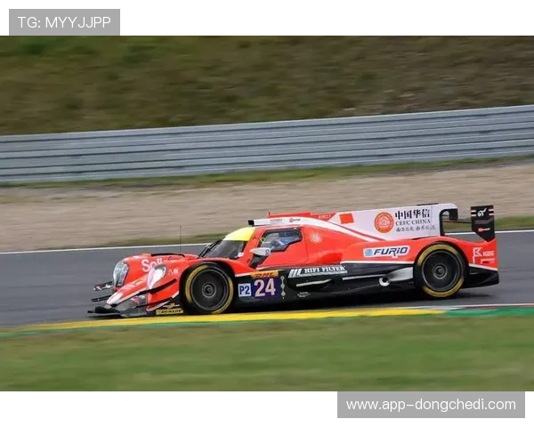 埃斯皮诺萨每回合间歇搭配马里亚奇音乐，墨西哥传统元素点燃主场氛围